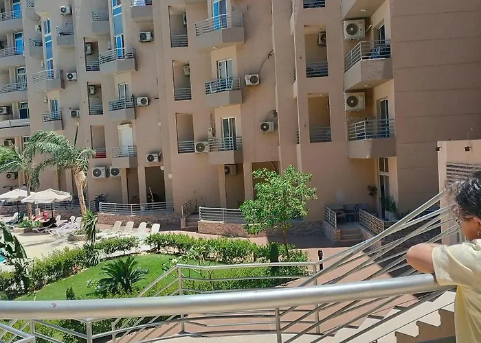 El Mamsha ,elprinsesa,near Carrfour,airport 洪加達